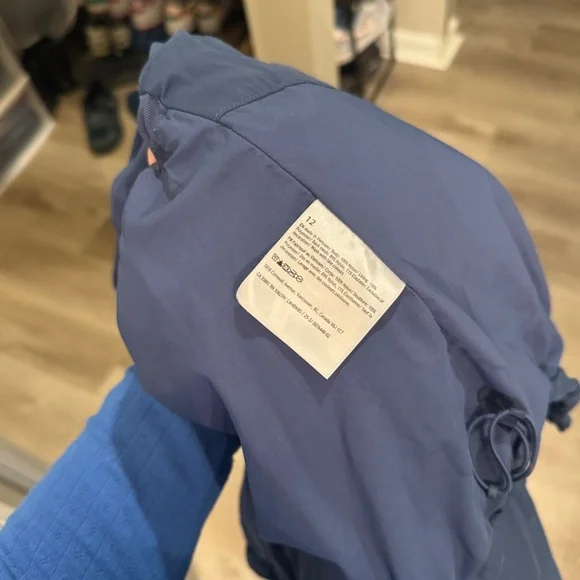 Lululemon Always Effortless Jacket Size 12- Blue Twill - Picture 4 of 8